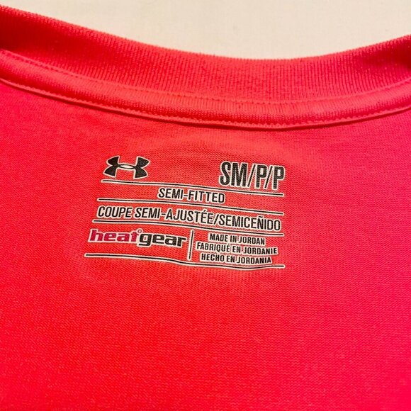 Under Armour Womens Shirt Size Small Heatgear Semi Fitted Tshirt Vneck - Picture 4 of 16